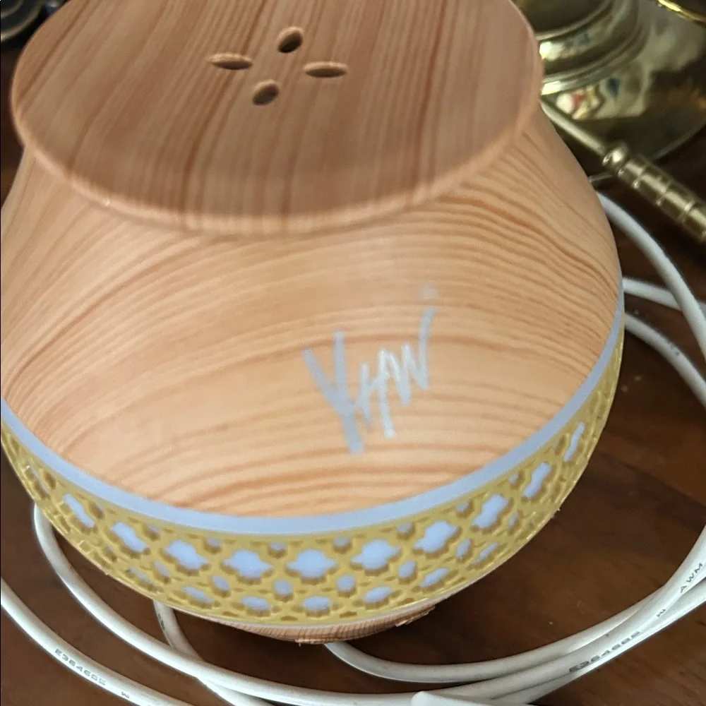 Wood Grain Aroma Diffuser & Essential Oils